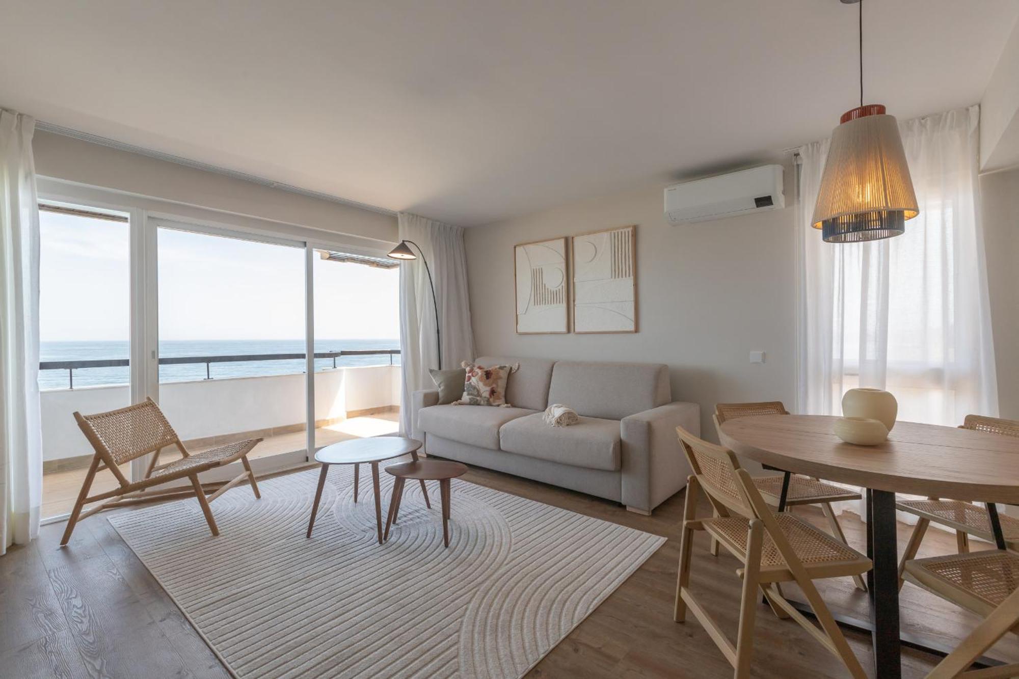 Dream Penthouse In Center With Sea Views Lägenhet